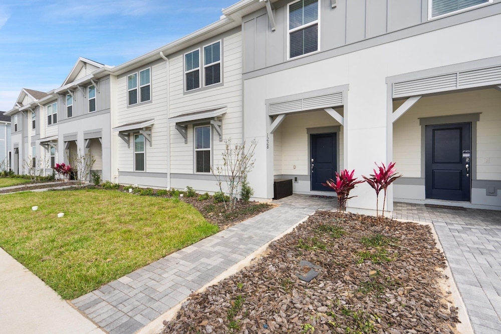 Windsor Cay Resort 5 Bedroom Townhome with Pool 5 Townhouse