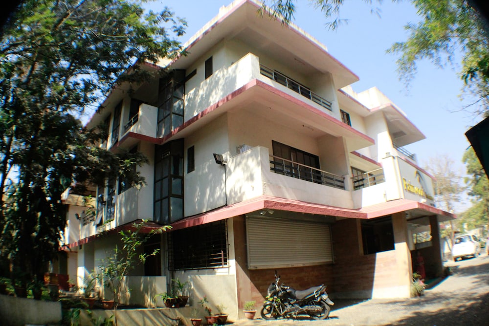 Rainwood Residency