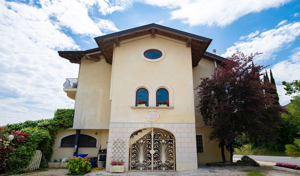 Feeling House - Appartamento Magico Lago