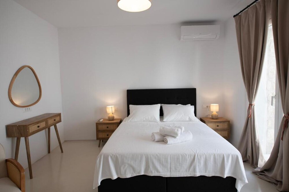 Adyton Luxury Suite Mykonos Exclusive Pool Oasis
