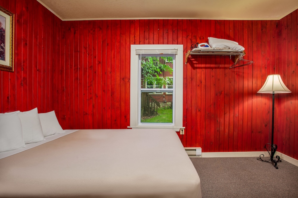 Birchcliff Resort