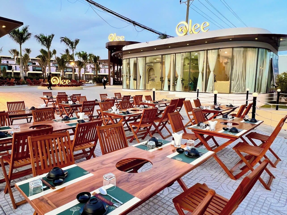Olee Sea View Resort