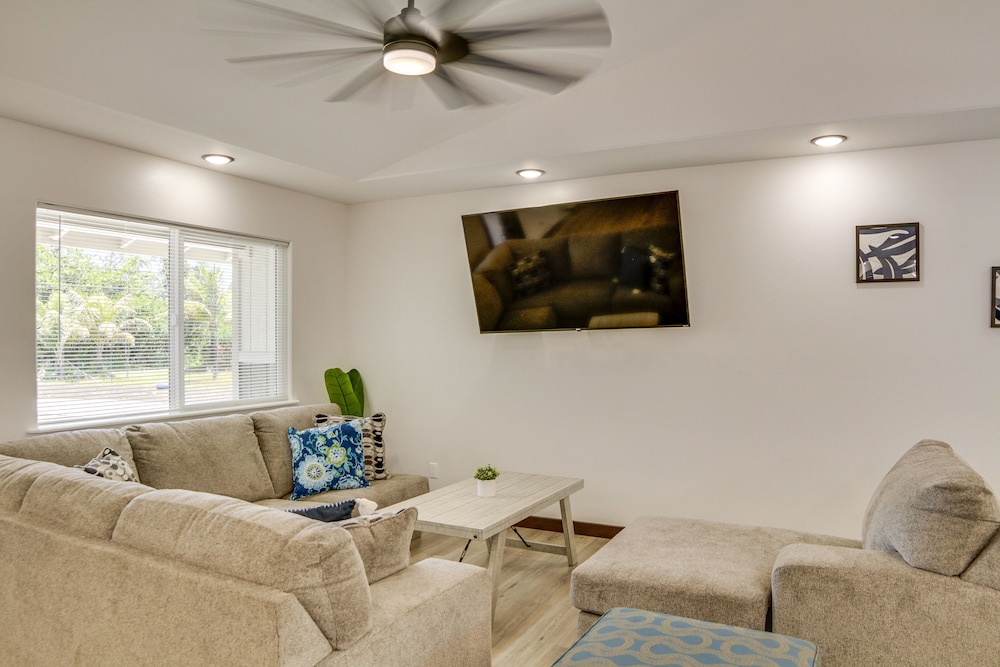 Keaau Getaway w/ Patio, 3 Mi to Shipman Beach!
