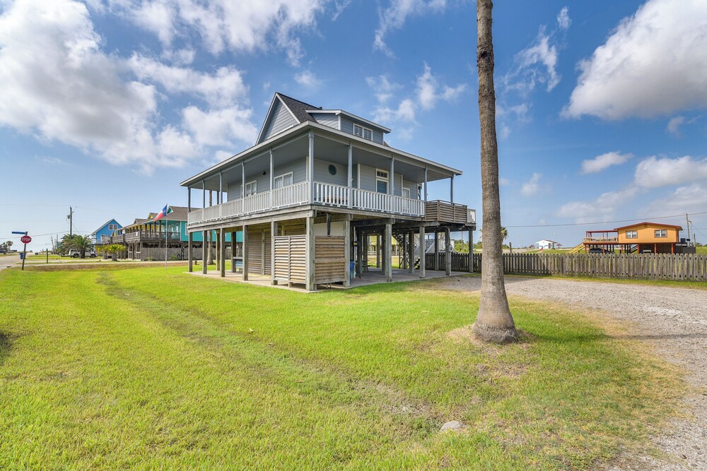 Ocean Views: Pet-friendly Surfside Beach Gem view 4