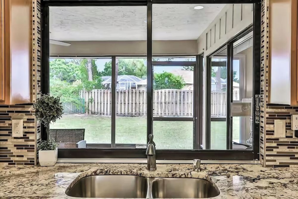Renovated 3BR Dog Friendly Pond View W/D