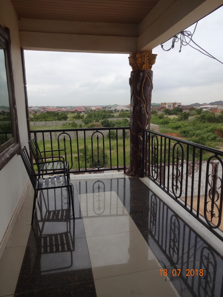 Nordik Palace Bed & Breakfast