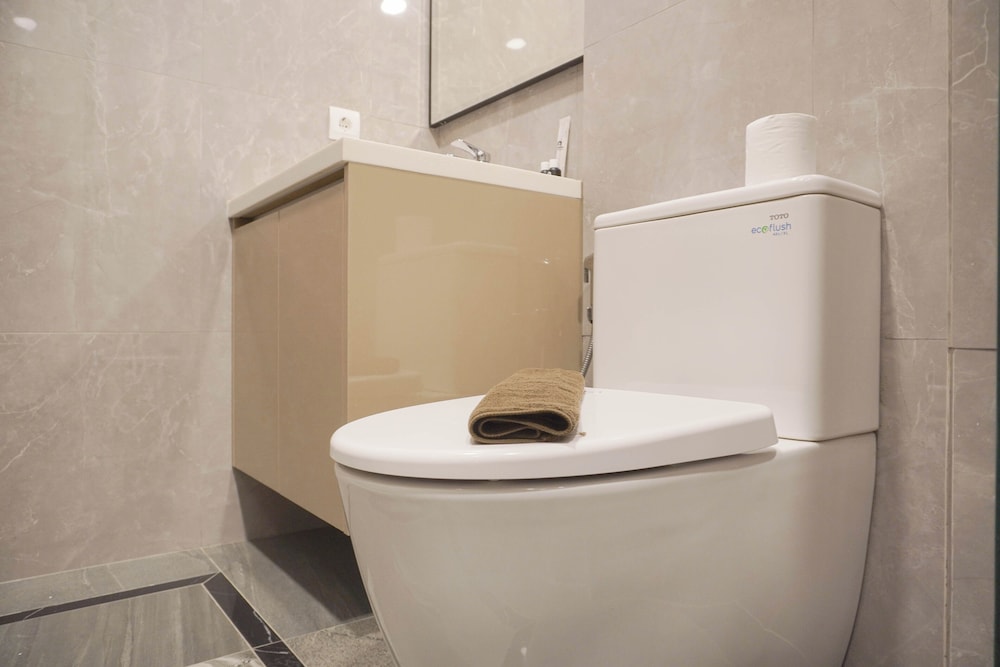 Comfort Living Apartment Studio At Arumaya Residence