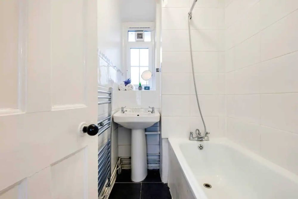 Fabulous 2 Bedroom Apartment in London Bridge