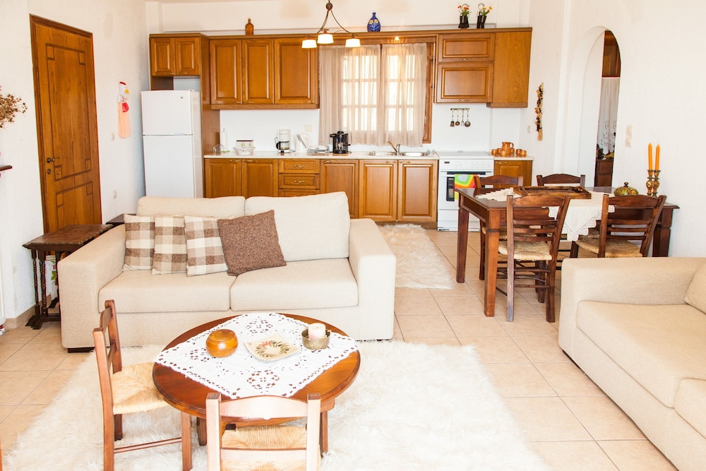 Arachova's Hilltop Delight Apartment view 5