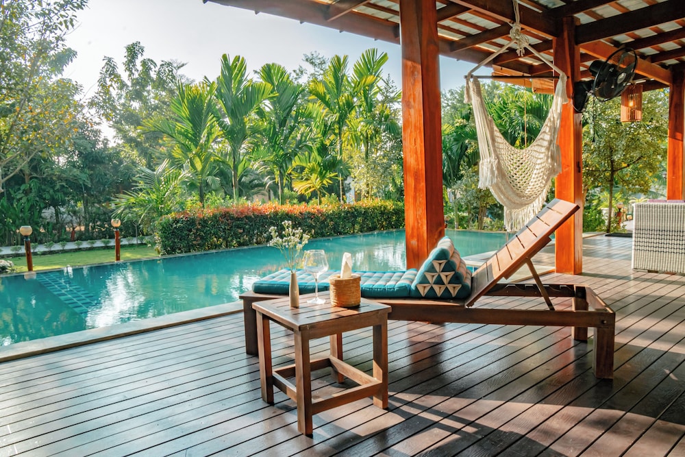 Farinda Resort & Pool Villa