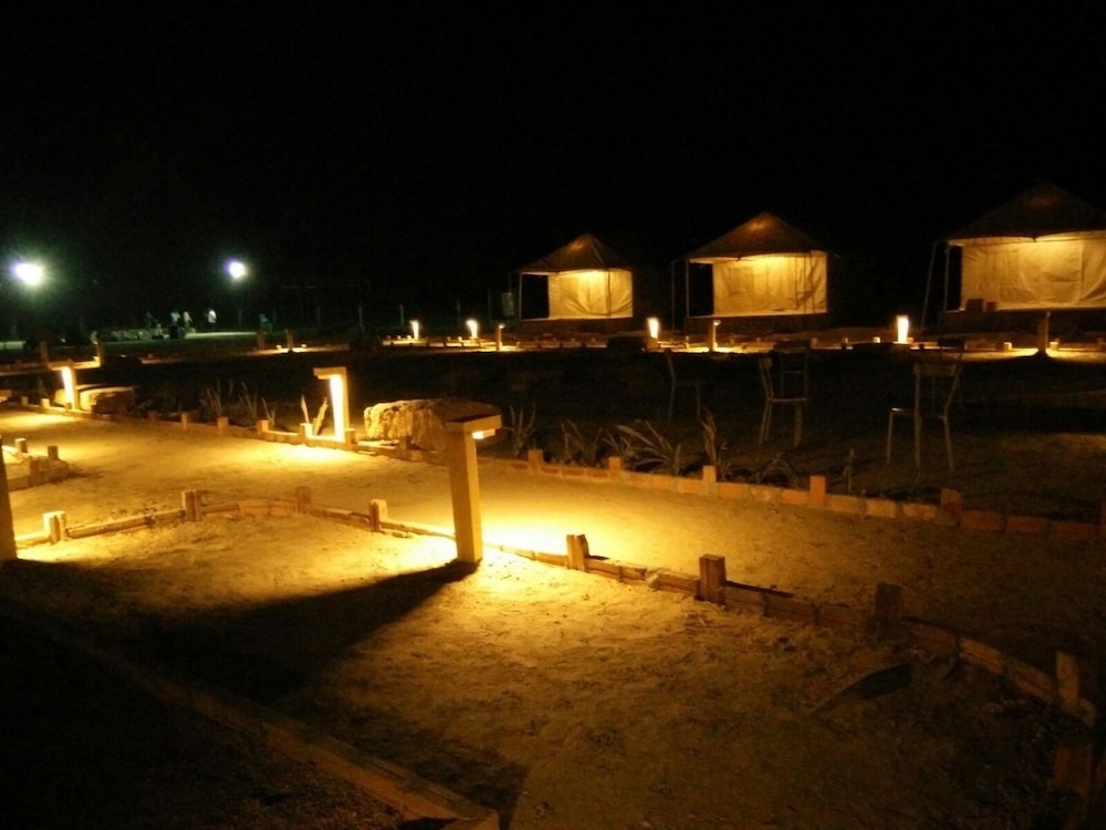 Savi Camps