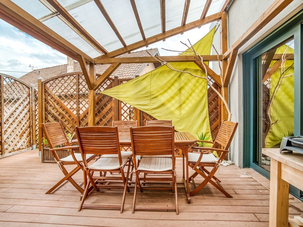 Swanky Cottage in Saasenheim With Balcony view 2
