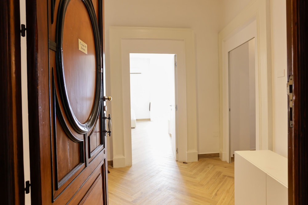 Pessina 90 Rooms in Naples