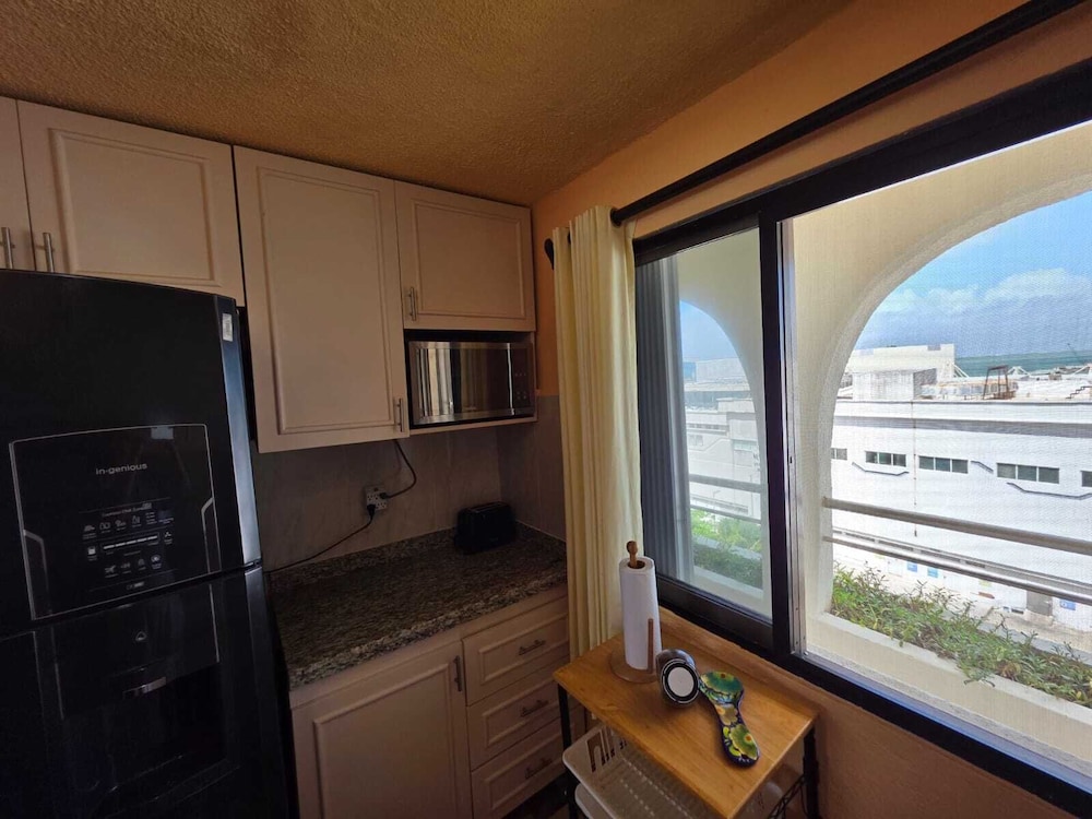 Ocean view condo with balcony hotel zone