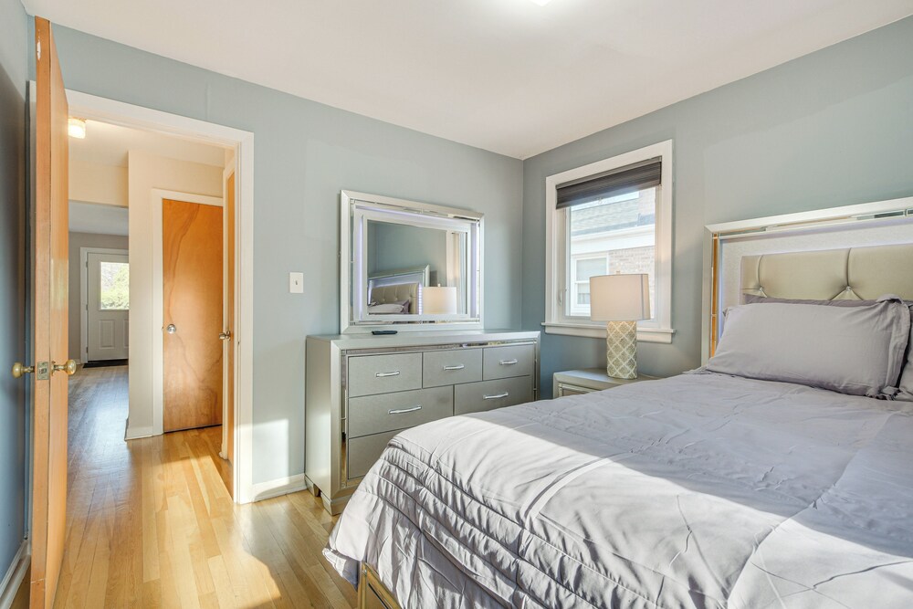Home w/ Fenced Yard: 13 Mi to Downtown Chicago!