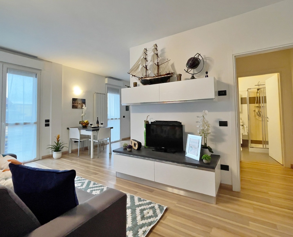 Rentopolis Apartments - Palazzo Candiani