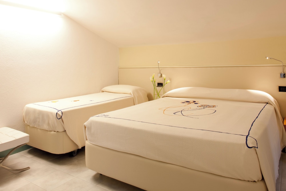 Hotel Eros Residence