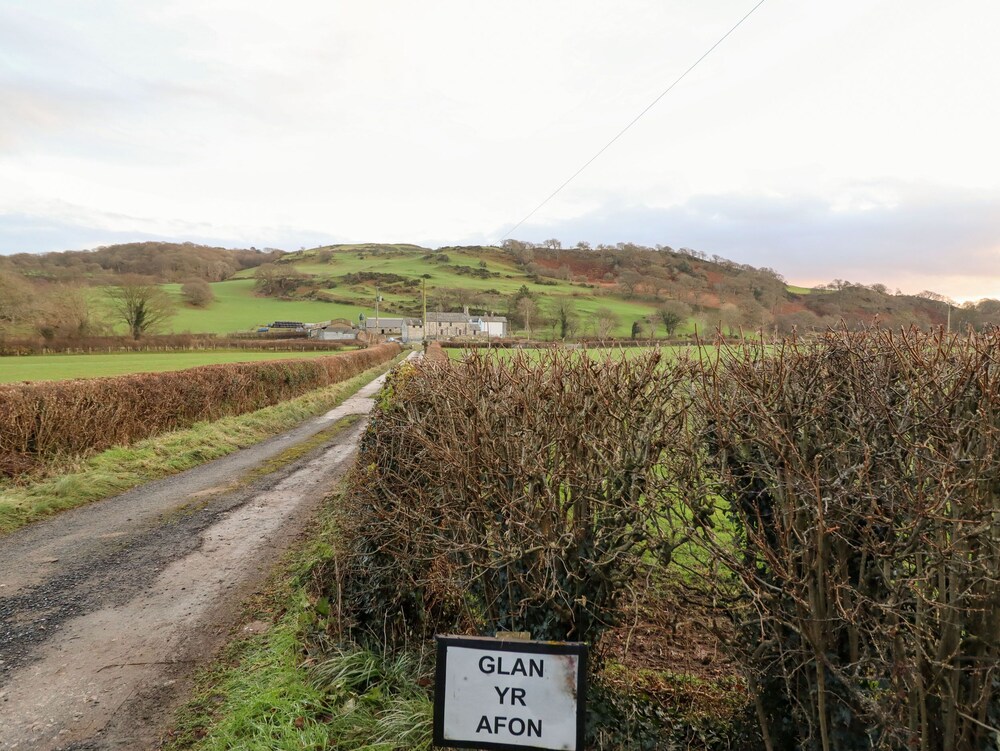 Plas Glan Yr Afon