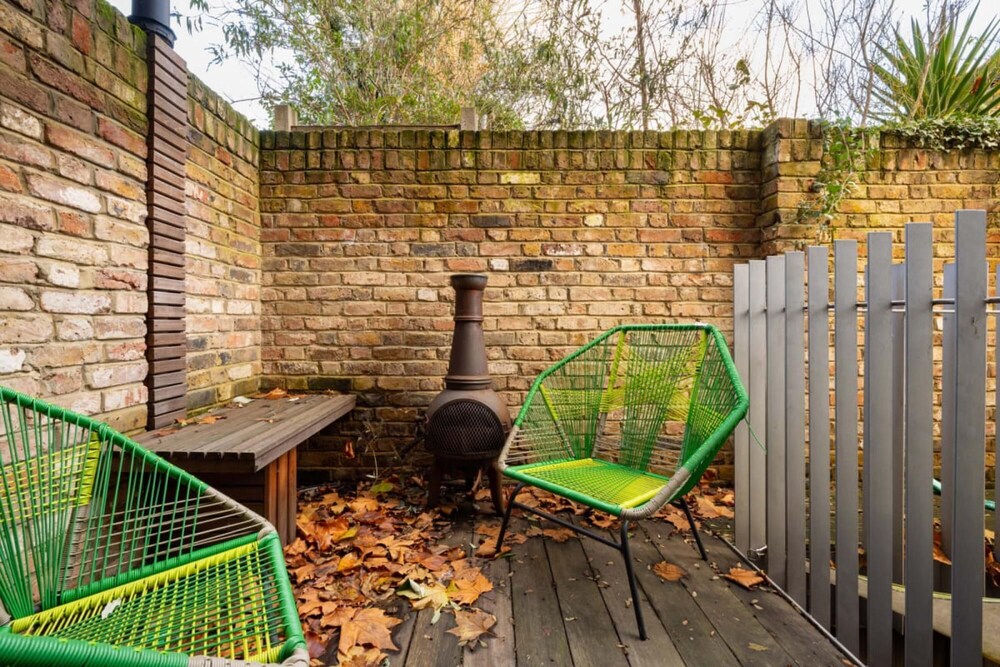 outdoor bbq area