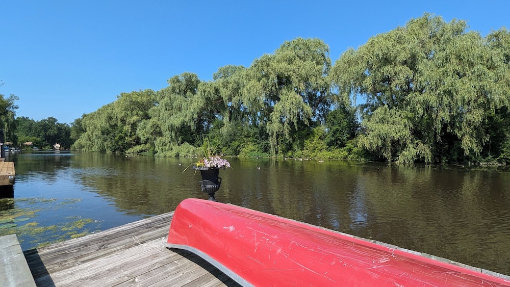 Niagara Creekside B&B