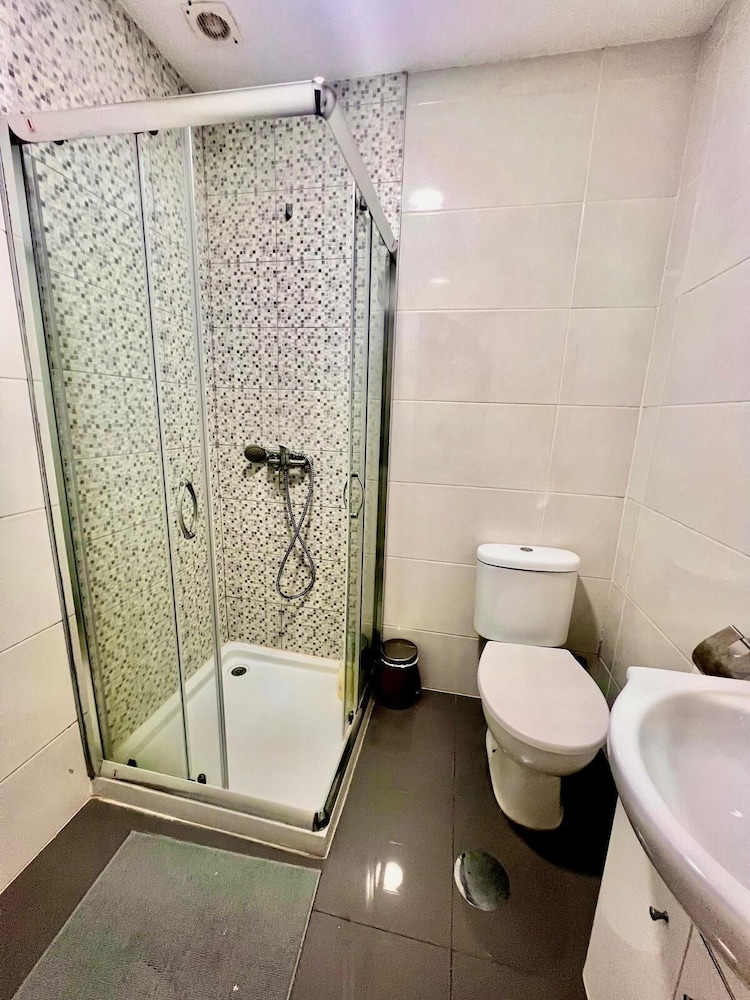 SwissPorto Guest House