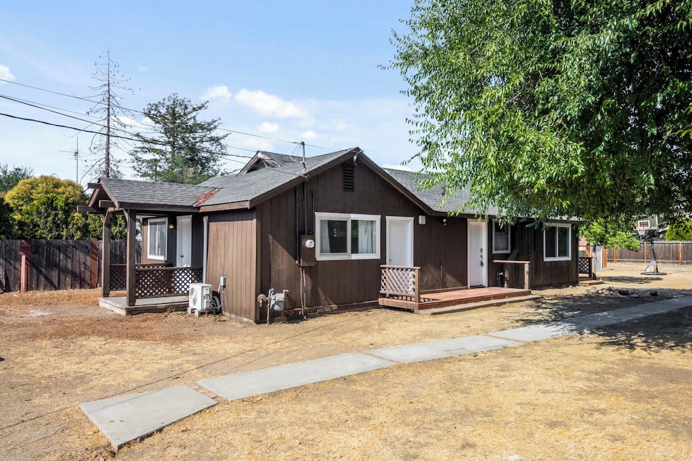 @ Marbella Lane - Modern Cabin-style 2BR Home