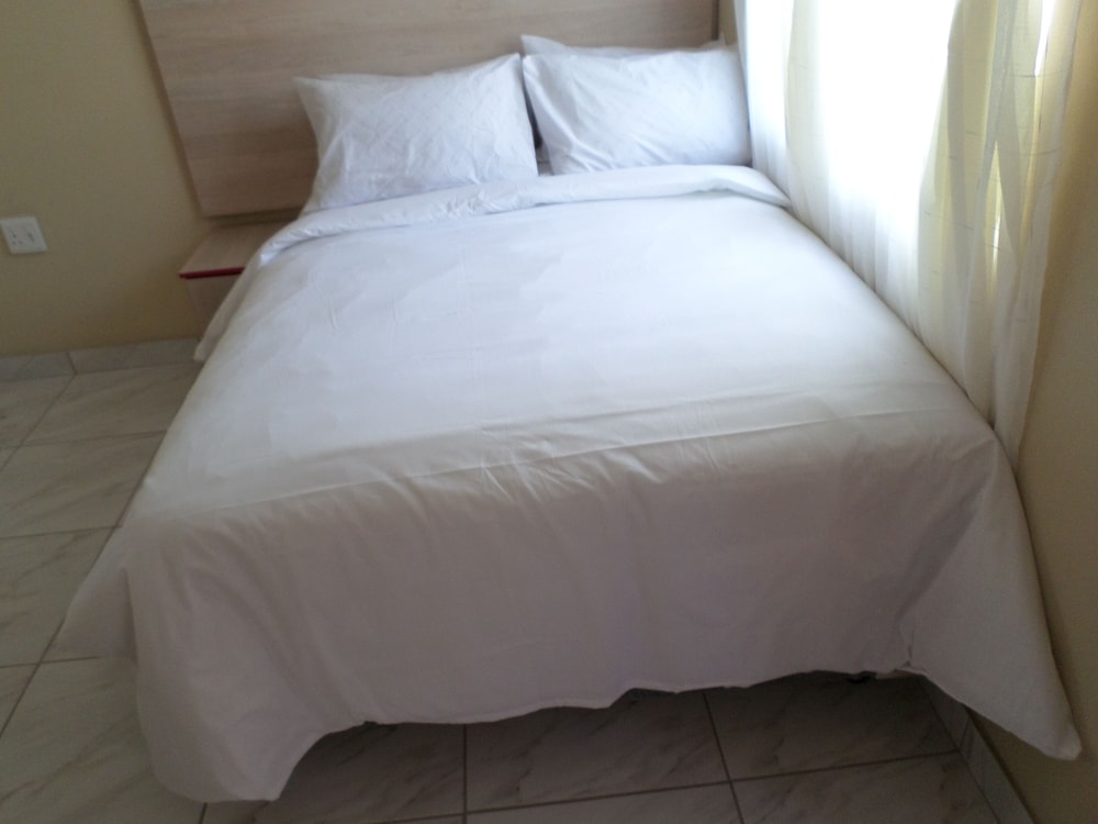 Johannesburg Vacations - DJ Guest Lodge - Property Image 1