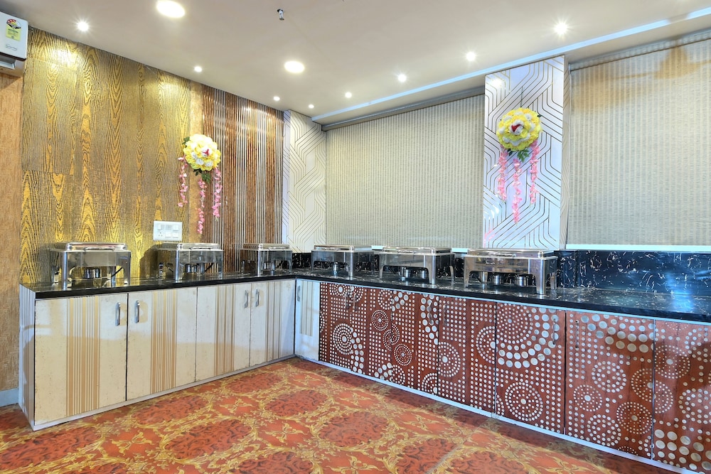 Food & Beverage
