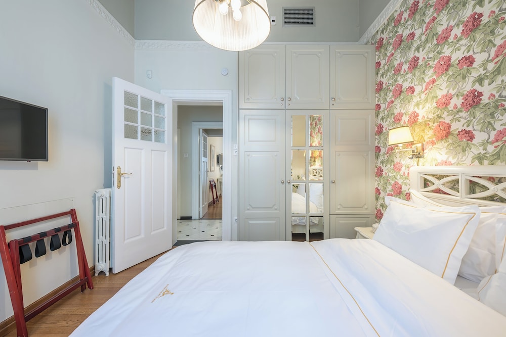 The Rare Luxury Gem in Kolonaki Sq - near Syntagma