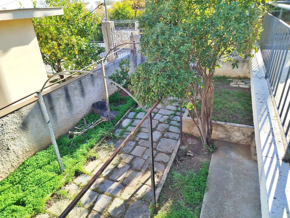 Two Bedrooms House Near Athens Airport
