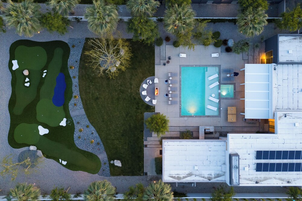 The Polo Villas by AvantStay – Modern Oasis Near Empire Polo Club