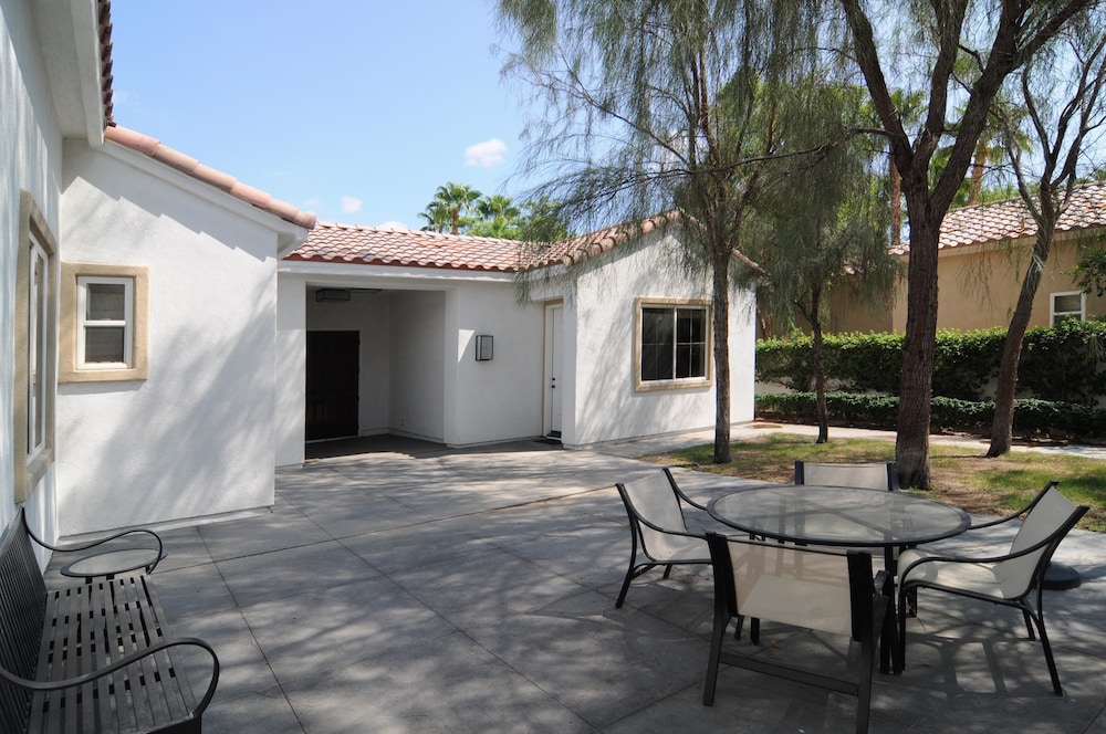 Spacious Modern Perfection at PGA West