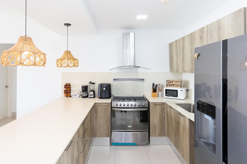 Ourfriends Condo by Acomodo