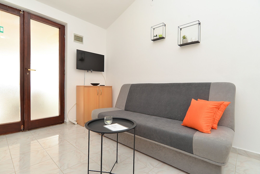 Apartment 535