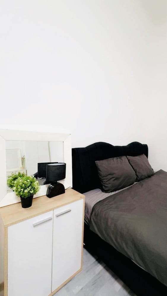 Beautiful Studio Apt Near Rathausplatz