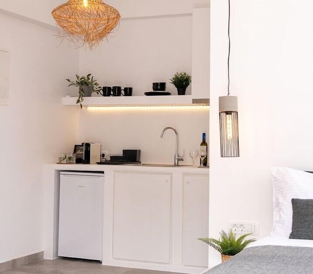 MAEVA Santorini Suites