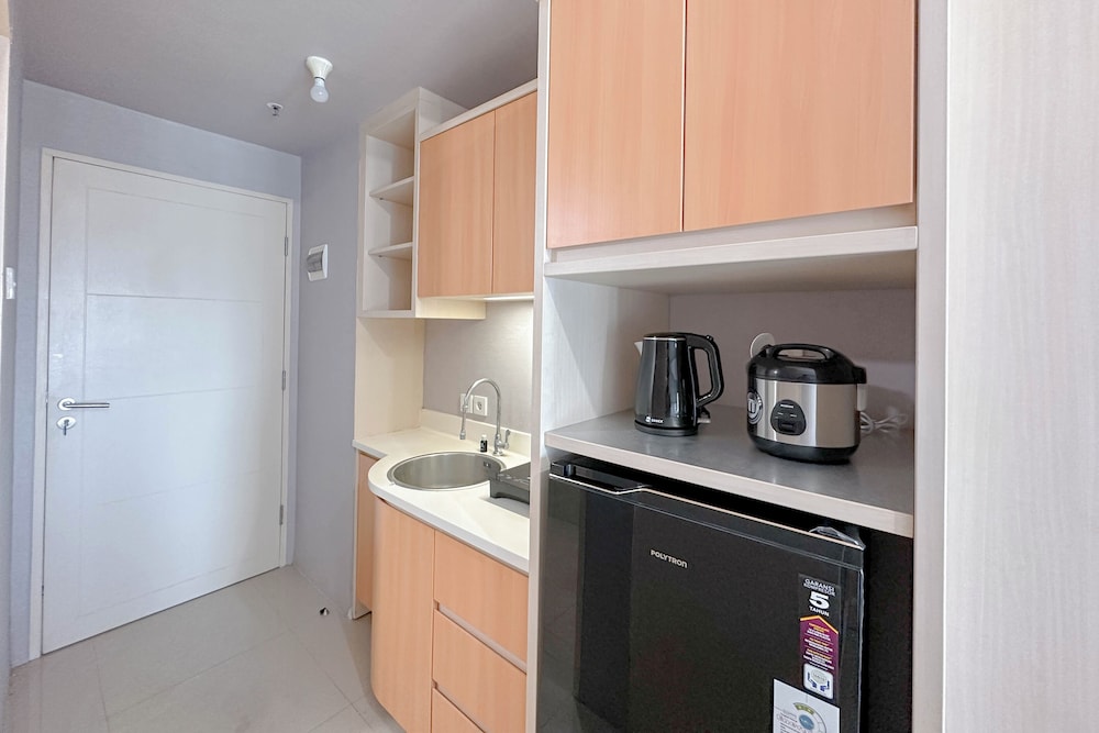 Pleasant and Restful Studio at Orchard Supermall Mansion Apartment