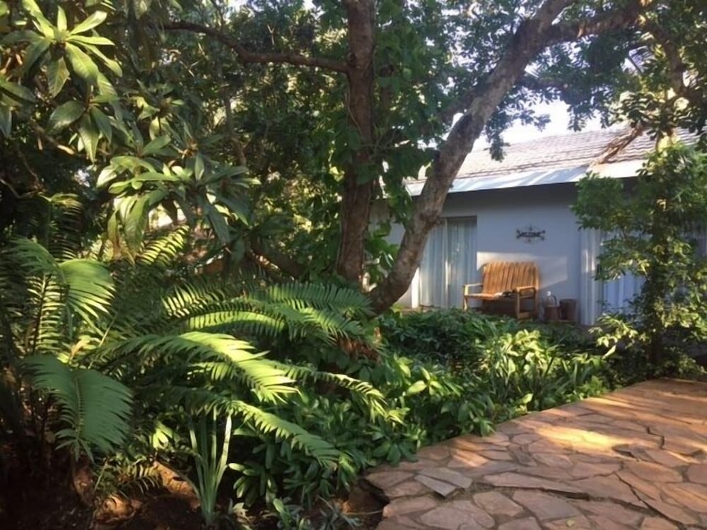 Hlulala Guesthouse