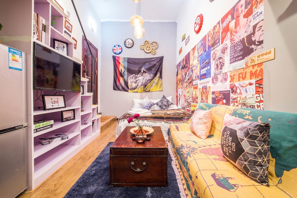 Qiyu Homestay - West Nanjing Road Branch