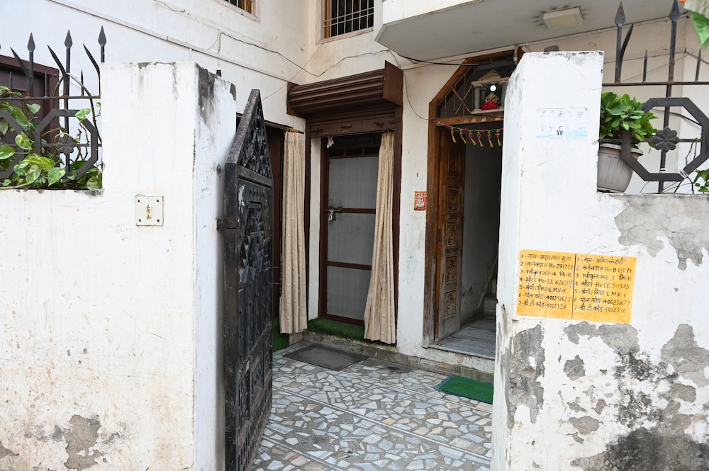 Siddhivinayak Temple Guest House