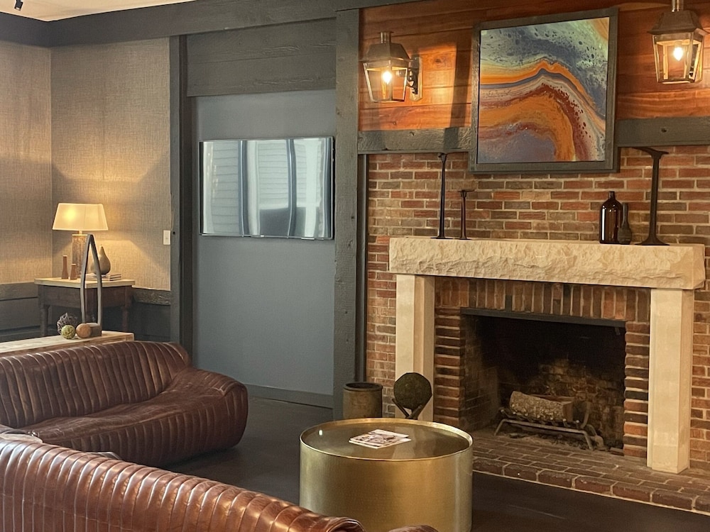The Seasons Lodge