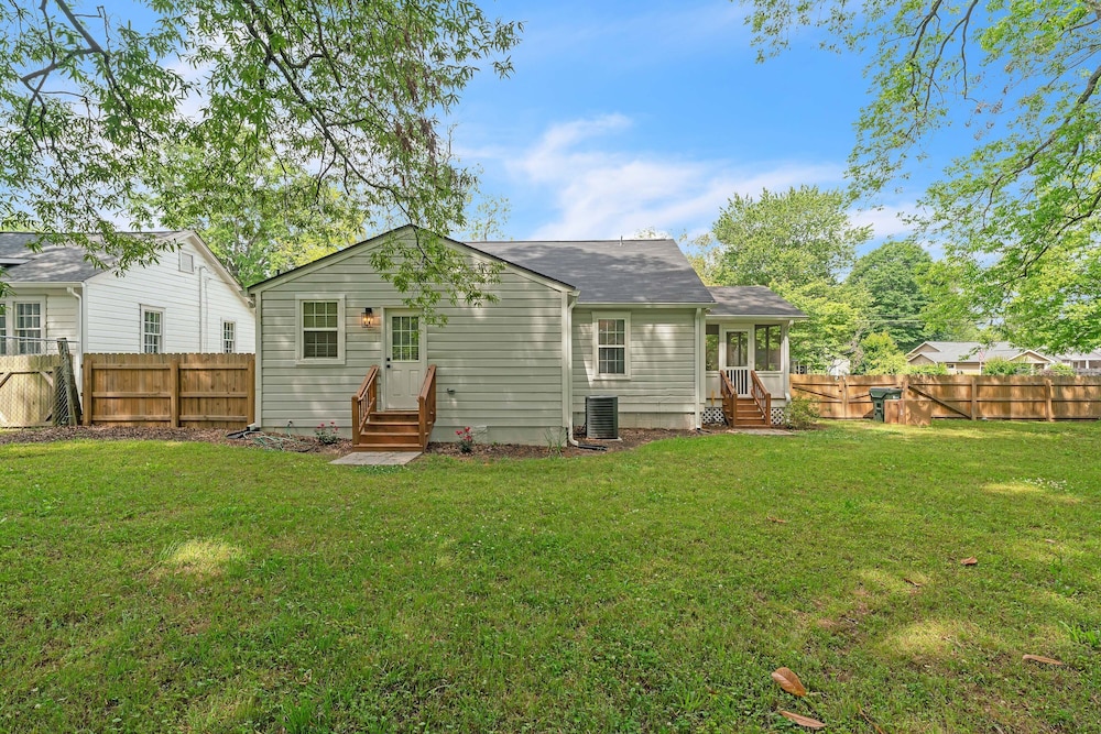 Bungalow Off Floyd St In The Heart Of Covington 3 Bedroom Bungalow