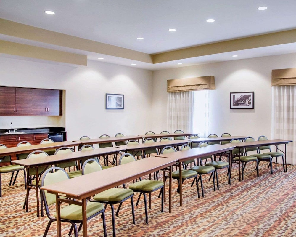 Sleep Inn & Suites Parkersburg - Mineral Wells