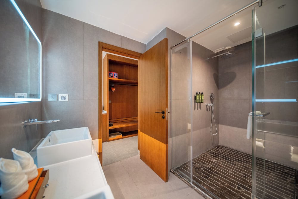 One Gem Hotel