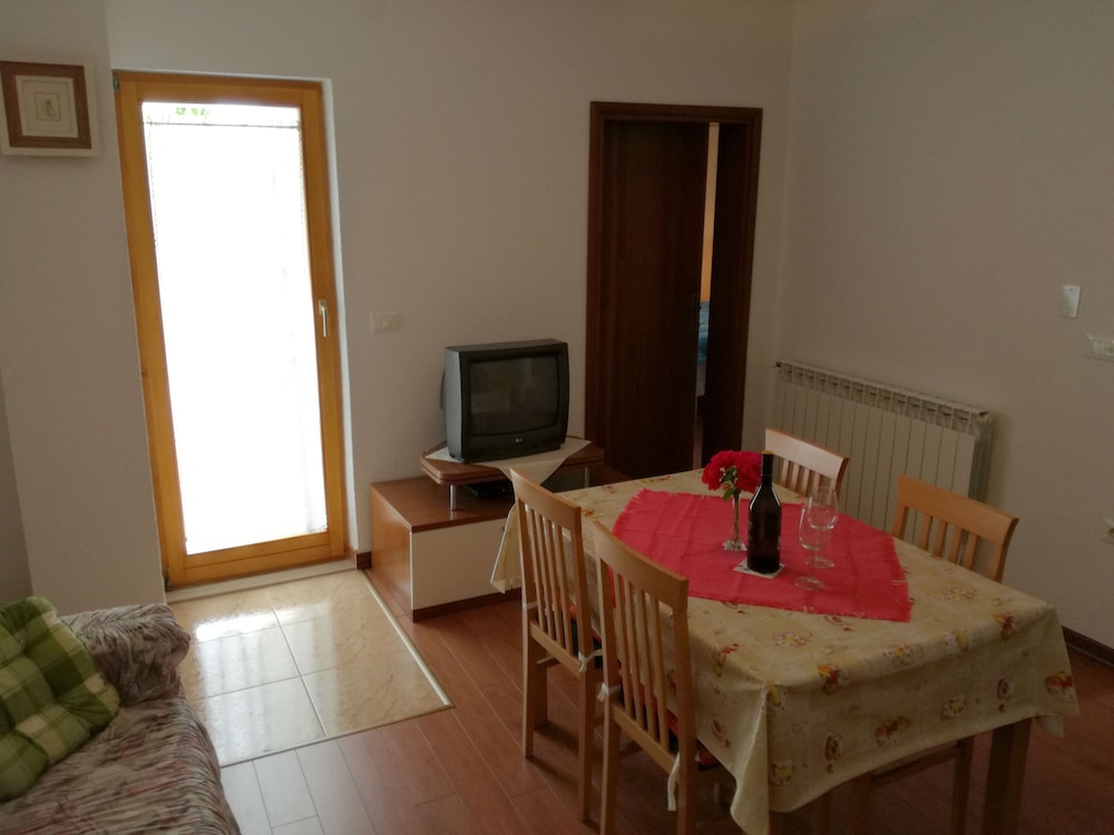 Photo 38