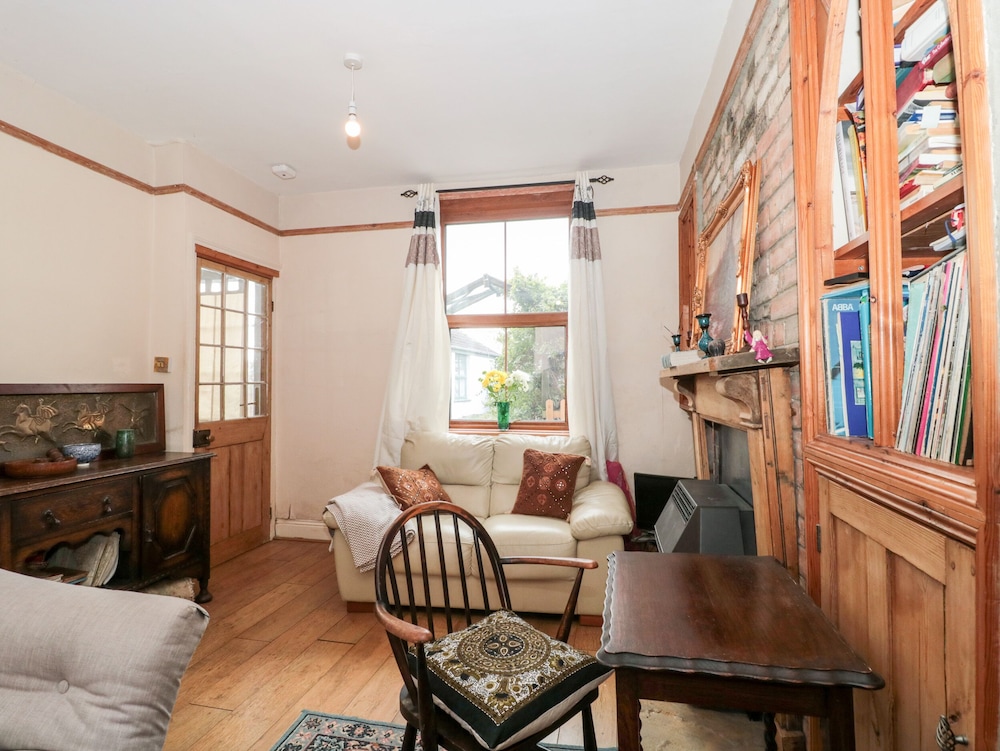Oakman Cottage