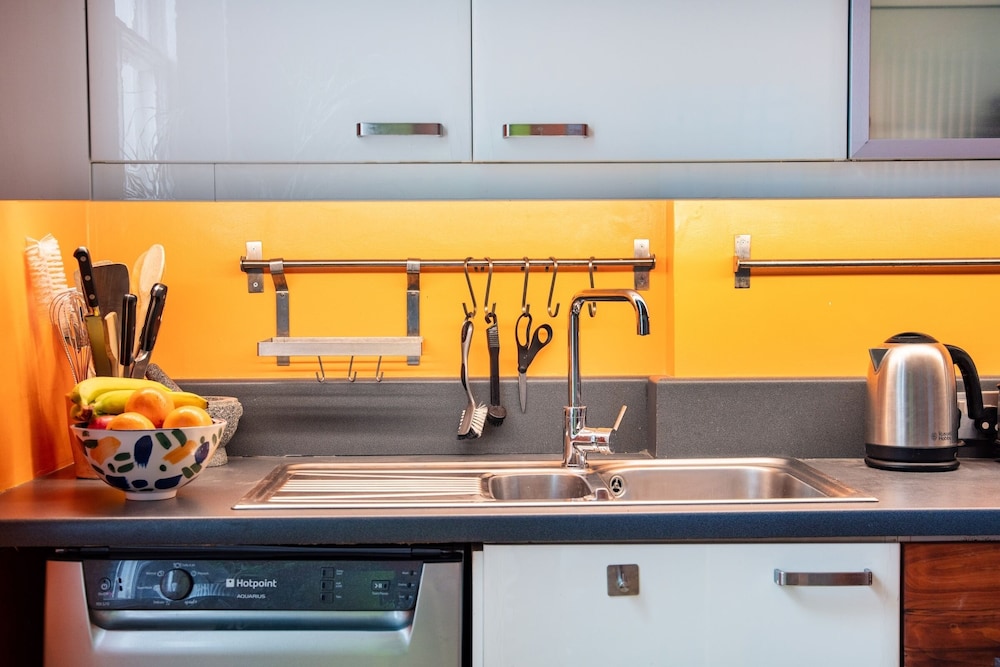 Cozy 2BR Near Notting Hill & Hyde Park