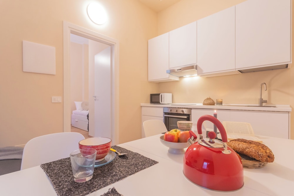 Simar Apartments nearby Como S.G. Train Station by Rent all Como