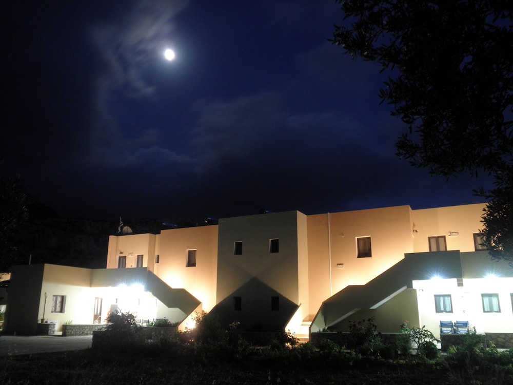 Miraluna Hotel