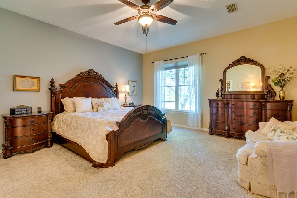 Spacious Greenbrier Vacation Rental on ~ 4 Acres! view 5